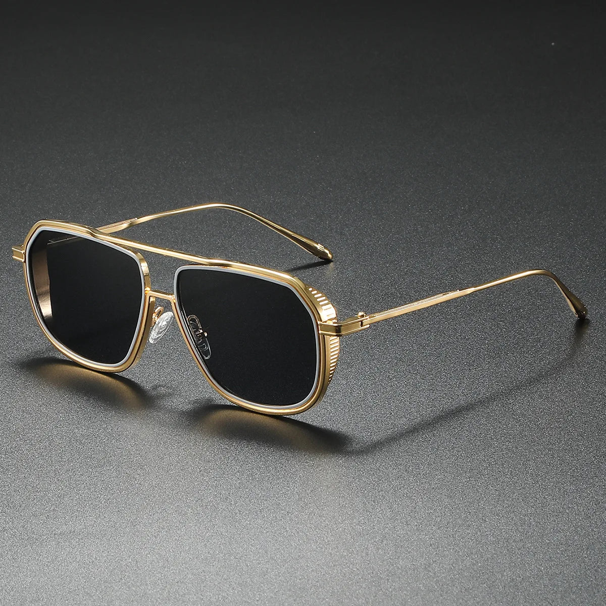 The Aviator — Classic Pilot Sunglasses