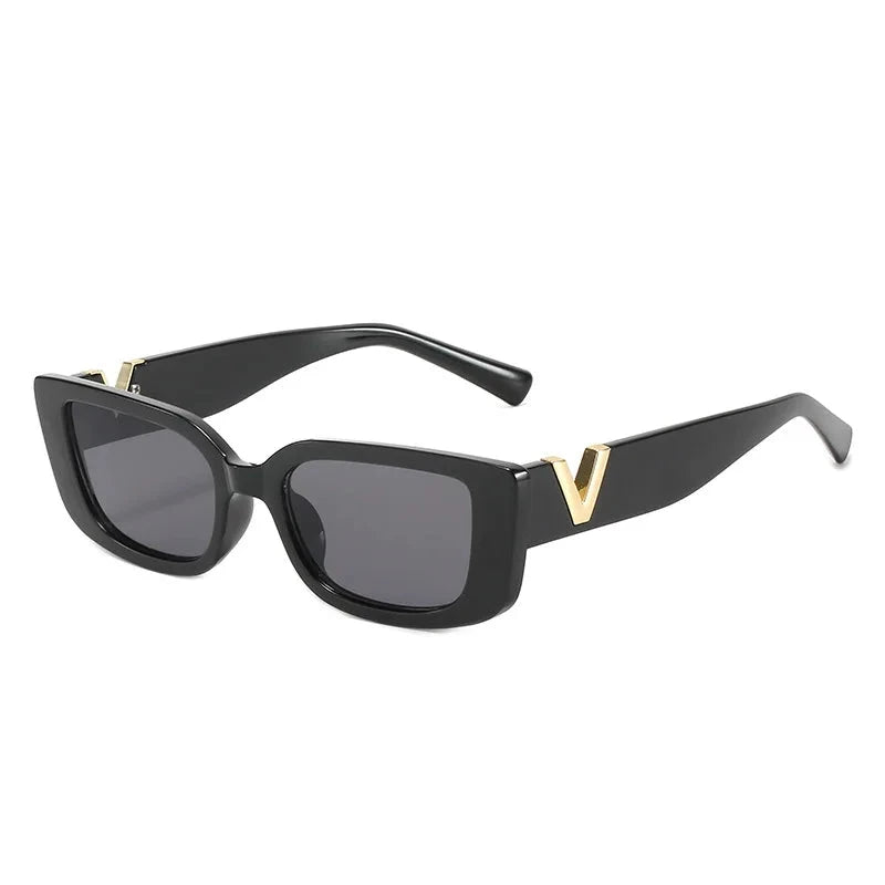 The Vixen — Classic Black Cat-Eye Sunglasses