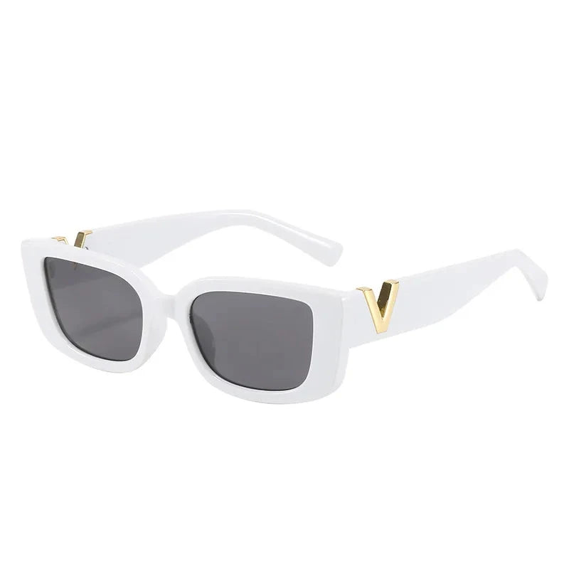 The Vixen — Classic Black Cat-Eye Sunglasses